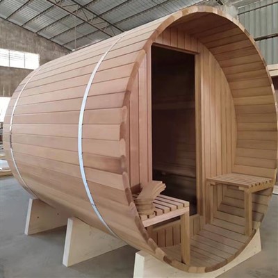 ساونا جافة في الهواء الطلق